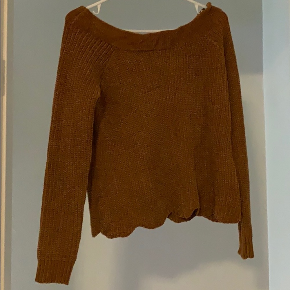 Ivy & Main /Tilly’s sweater crop top brand new M